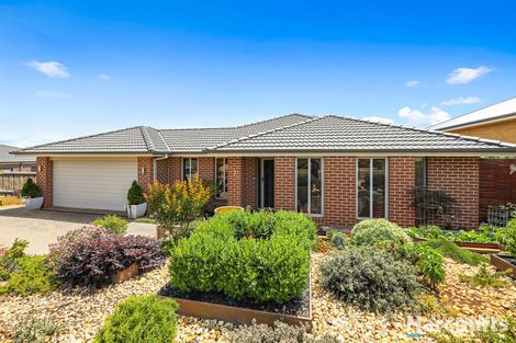 Property photo of 7 Warwick Way Drouin VIC 3818