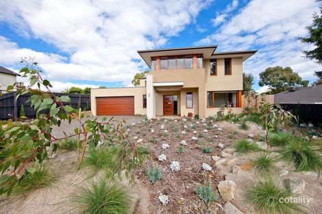 8 Roslyn St, Mount Martha, VIC 3934