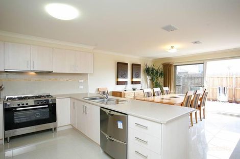 Property photo of 3/4 Trinca Court Werribee VIC 3030