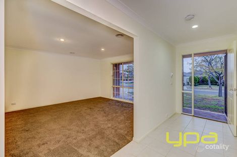 Property photo of 3 Wetherby Place Melton West VIC 3337