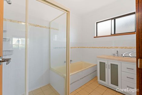 Property photo of 12 Kendall Crescent Norah Head NSW 2263