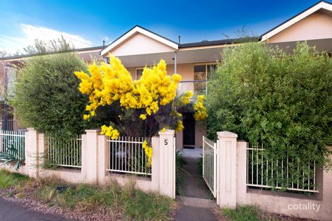 Property photo of 5 Frances Burke Street Gungahlin ACT 2912