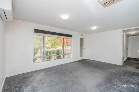 Property photo of 8 Blake Place Mawson ACT 2607