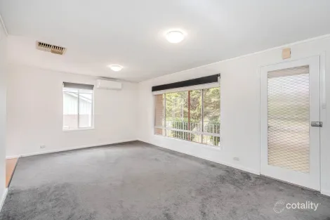 Property photo of 8 Blake Place Mawson ACT 2607