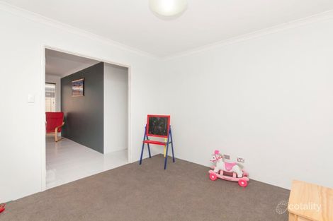 Property photo of 15 Corrour Bend Bertram WA 6167