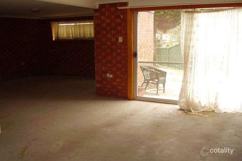 Property photo of 72 Gymea Crescent Mannering Park NSW 2259