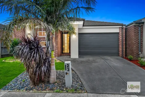23 Paxford Dr, Cranbourne North, VIC 3977