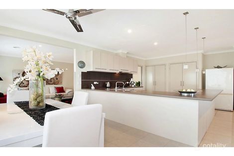 Property photo of 26 Emerald Rise Skye VIC 3977