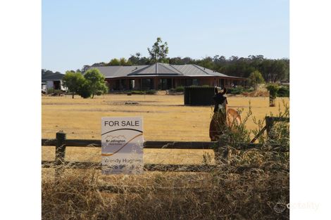 19 Knight Rd, Wandering, WA 6308