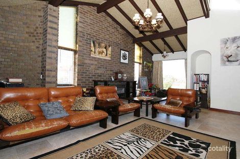 Property photo of 5 Charsley Crescent Marmion WA 6020