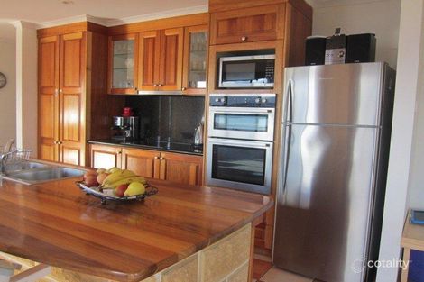 Property photo of 122 Derwent Avenue Lindisfarne TAS 7015