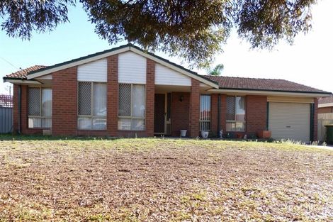 Property photo of 11 Tobin Way Cooloongup WA 6168