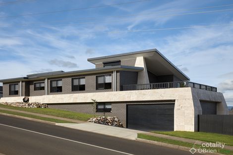 Property photo of 2 Bladen Street Warragul VIC 3820
