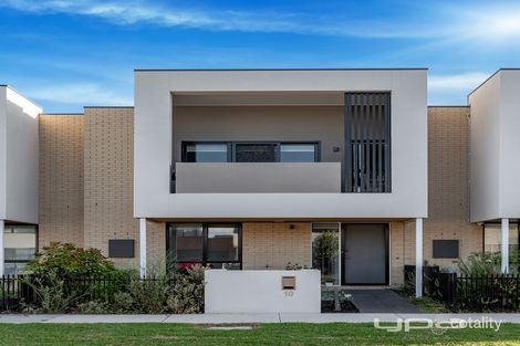 Property photo of 10 Oakden Crescent St Albans VIC 3021