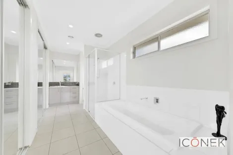 Property photo of 4 Cobden Crescent Wollert VIC 3750