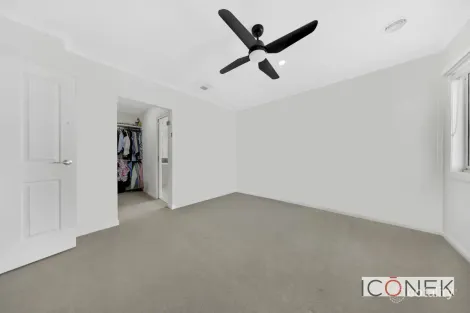 Property photo of 4 Cobden Crescent Wollert VIC 3750