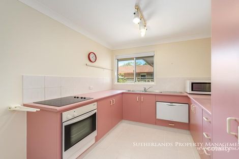 Property photo of 2/6 Riccarton Place Labrador QLD 4215