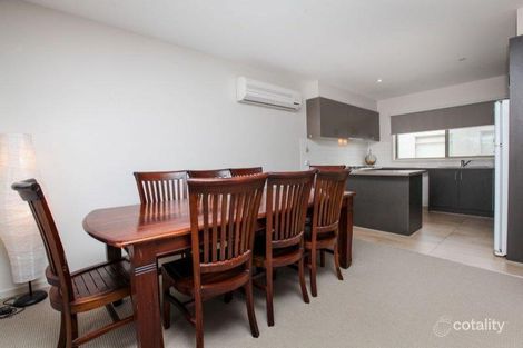 Property photo of 13/17-21 Cobaw Circuit Caroline Springs VIC 3023