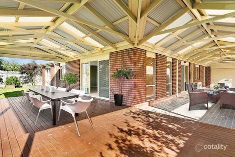 Property photo of 14 Edgbaston Circuit Berwick VIC 3806