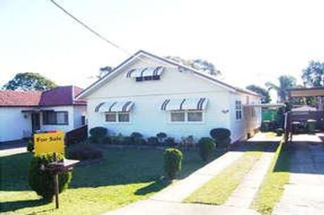 Property photo of 8 Park Road East Hills NSW 2213