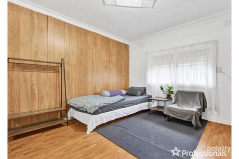 Property photo of 13 Walmer Avenue St Albans VIC 3021