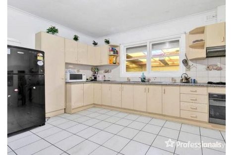 Property photo of 13 Walmer Avenue St Albans VIC 3021