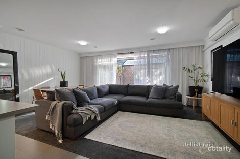 Property photo of 32 Amana Drive Alfredton VIC 3350