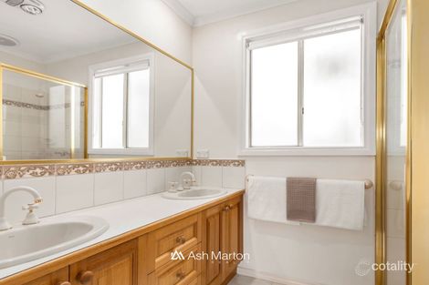 Property photo of 7 Orchard Grove Frankston South VIC 3199