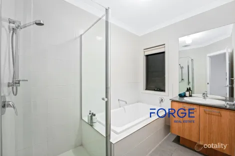 Property photo of 74 Wagner Drive Werribee VIC 3030