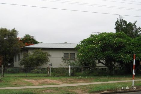 25 Gladstone St, Emerald, QLD 4720