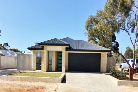 Property photo of 2 Tanko Street Loxton SA 5333