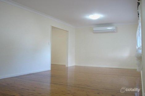Property photo of 18 The Boomerang Freemans Reach NSW 2756