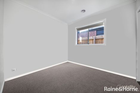 Property photo of 74 Surin Road Tarneit VIC 3029