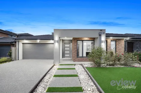 Property photo of 30 Truffle Circuit Manor Lakes VIC 3024