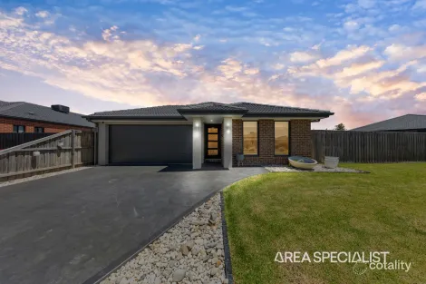 4 Annie Ave, Lang Lang, VIC 3984