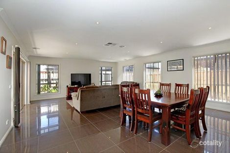 Property photo of 5 Canterbury Grove Epping VIC 3076