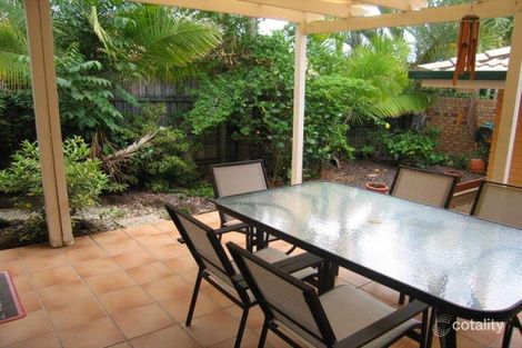 2/8 Snowgum Ct, Burleigh Waters, QLD 4220