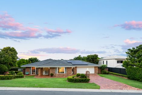 15 Bowles St, Mount Ommaney, QLD 4074