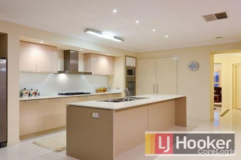 Property photo of 13 Kimberley Downs Court Narre Warren South VIC 3805