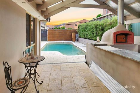 Property photo of 4 Strickland Place Edensor Park NSW 2176