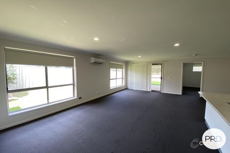 Property photo of 23 Sunvale Crescent Estella NSW 2650