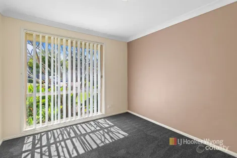 Property photo of 18 Warrigal Road Woongarrah NSW 2259
