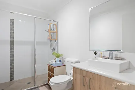 Property photo of 17 Alison Drive Kalkie QLD 4670