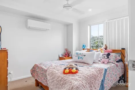 Property photo of 17 Alison Drive Kalkie QLD 4670