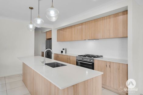 Property photo of 8 Killarney Lane Yarrabilba QLD 4207