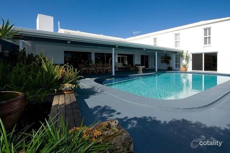 Property photo of 10 Huon Crescent Runaway Bay QLD 4216