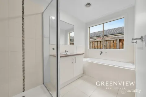 Property photo of 48 Linden Tree Way Cranbourne North VIC 3977