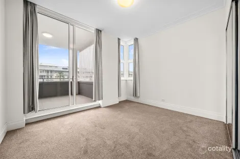 Property photo of 37/1 Rosewater Circuit Breakfast Point NSW 2137