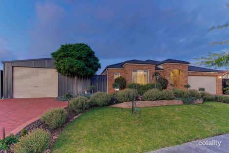 Property photo of 5 Glenmaggie Place Manor Lakes VIC 3024