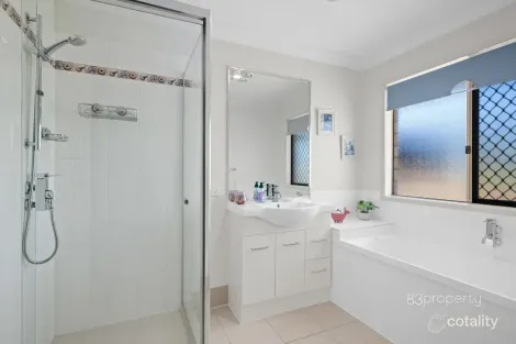 Property photo of 7 Horton Place Regency Downs QLD 4341
